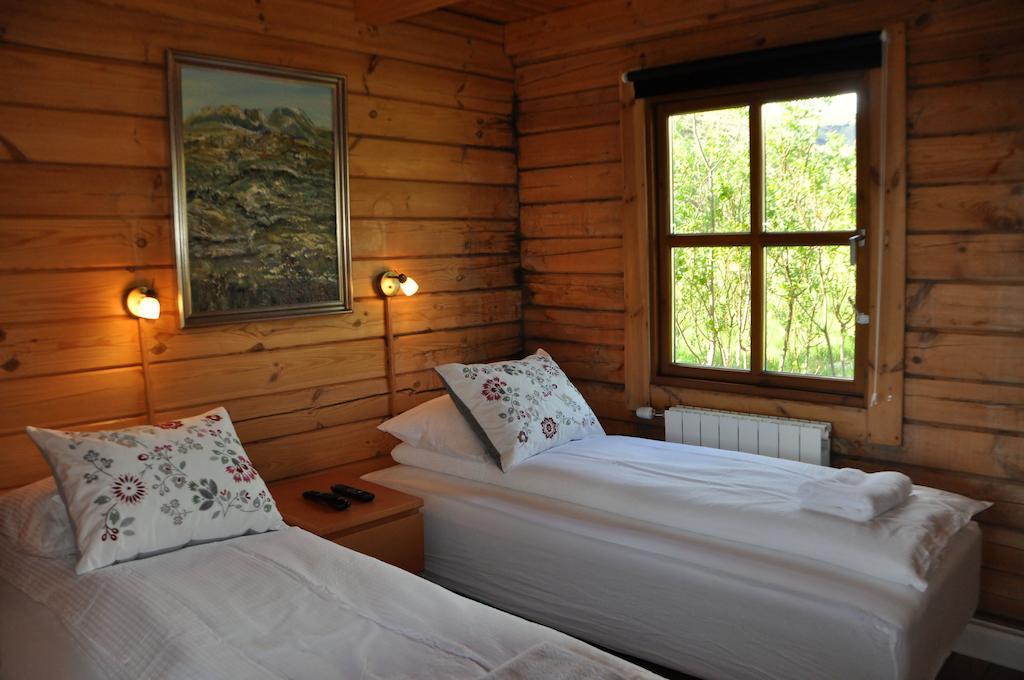 North Star Cottage Eyvindarholar Room photo